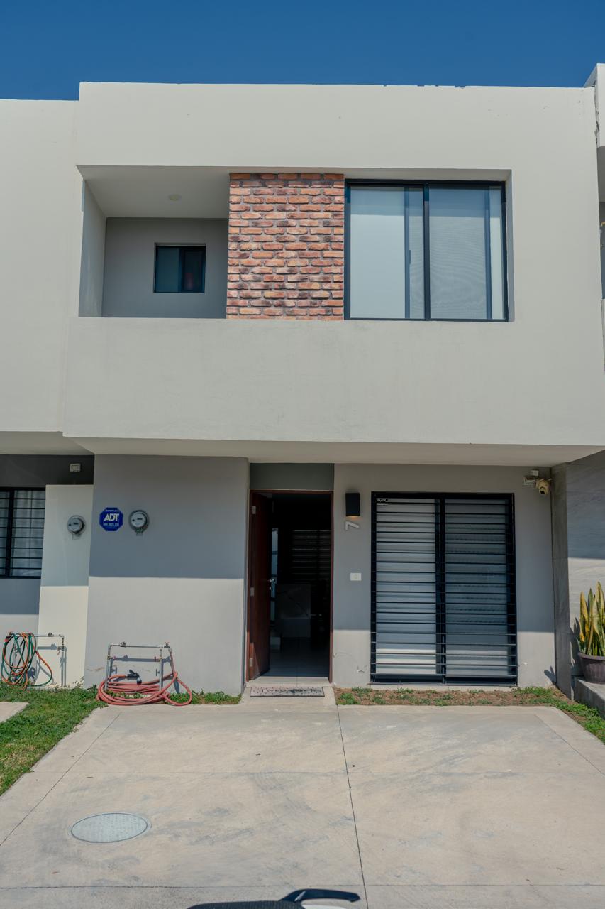 Casa en renta - Capital Norte